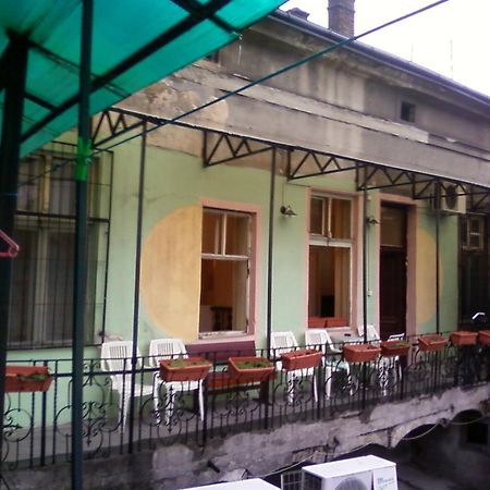 Central Station Hostel Белград Экстерьер фото