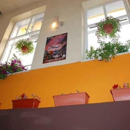 Central Station Hostel Белград Экстерьер фото