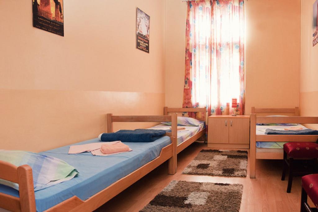 Central Station Hostel Белград Экстерьер фото